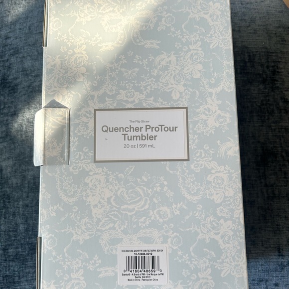 Stanley x LoveShackFancy 20oz Toile Alpine Blue Tumbler - Picture 5 of 6